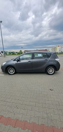 Toyota Verso cena 18000 przebieg: 253000, rok produkcji 2012 z Otwock małe 121